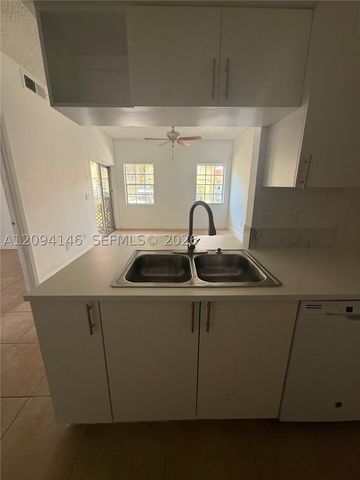 18310 NW 68th Ave F, Hialeah, FL 33015