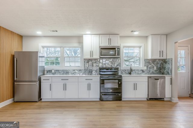 37 Coweta Street, Senoia, GA 30276