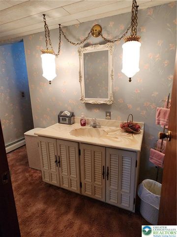 90 Porter Street, Upper Nazareth Twp, PA 18064