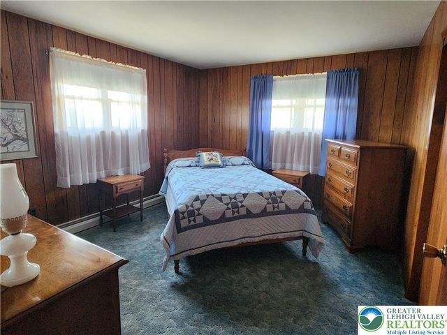 90 Porter Street, Upper Nazareth Twp, PA 18064