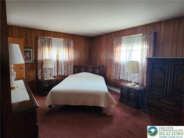 90 Porter Street, Upper Nazareth Twp, PA 18064