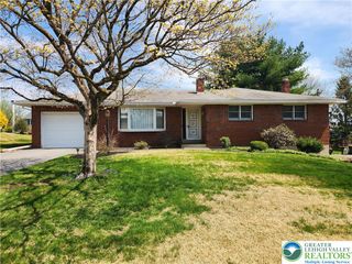 90 Porter Street, Upper Nazareth Twp, PA 18064