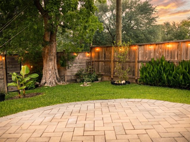 1406 Crystal Hills Drive, Houston, TX 77077