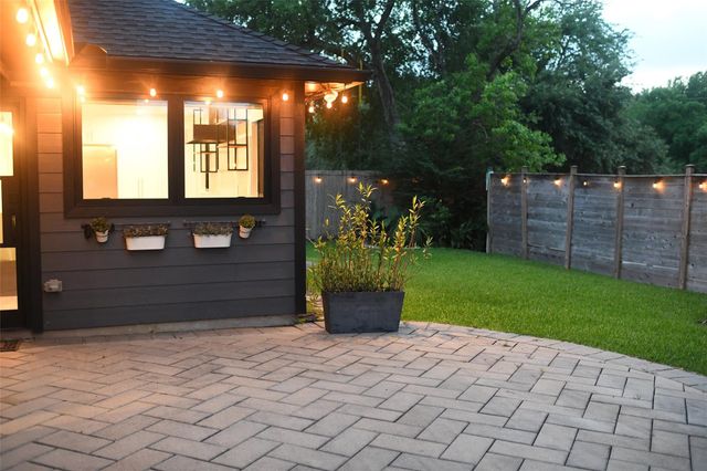 1406 Crystal Hills Drive, Houston, TX 77077