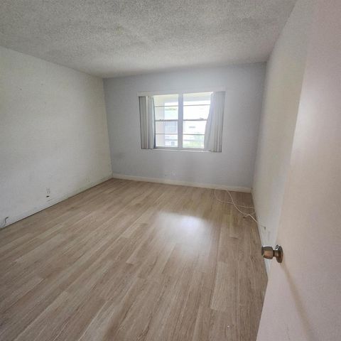 643 Durham W, Deerfield Beach, FL 33442