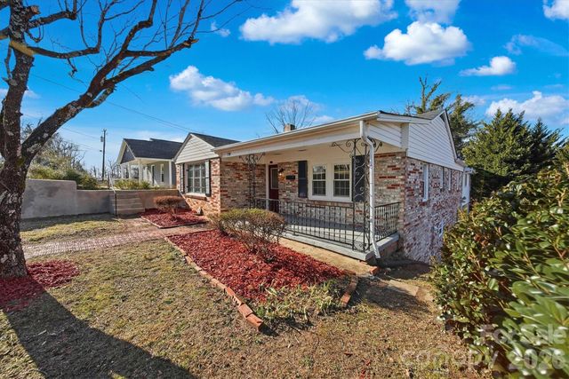 330 Harrington Street NW, Lenoir, NC 28645