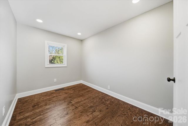 330 Harrington Street NW, Lenoir, NC 28645