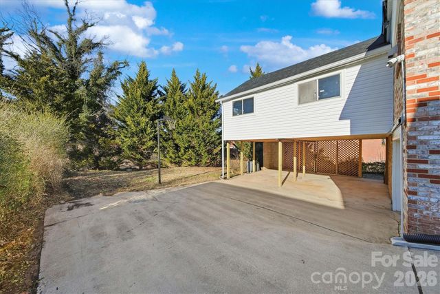 330 Harrington Street NW, Lenoir, NC 28645