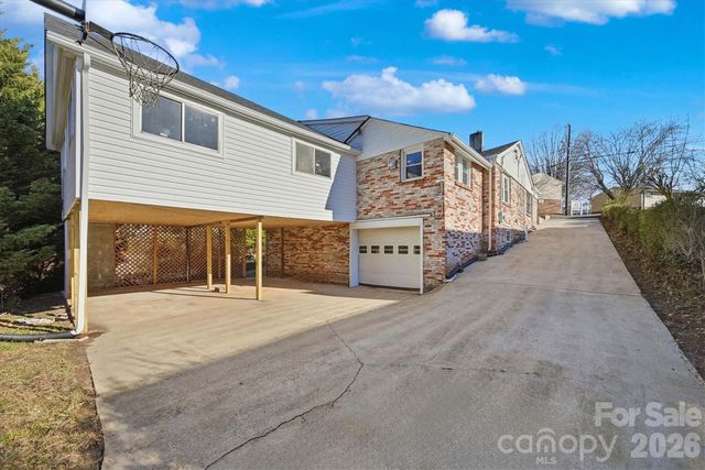 330 Harrington Street NW, Lenoir, NC 28645