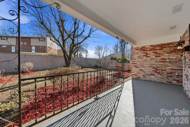 330 Harrington Street NW, Lenoir, NC 28645