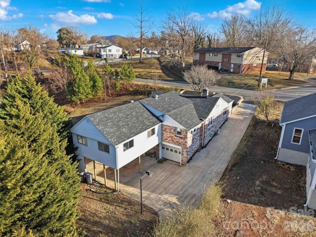 330 Harrington Street NW, Lenoir, NC 28645