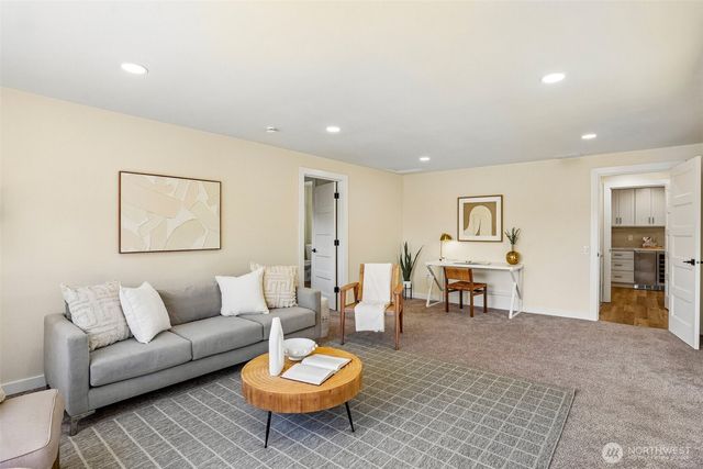 1425 N Woodlawn Street, Tacoma, WA 98406