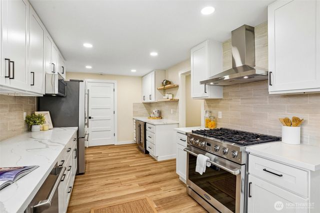 1425 N Woodlawn Street, Tacoma, WA 98406
