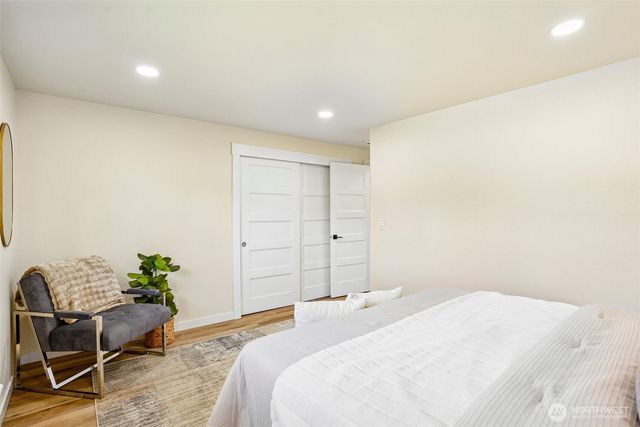 1425 N Woodlawn Street, Tacoma, WA 98406