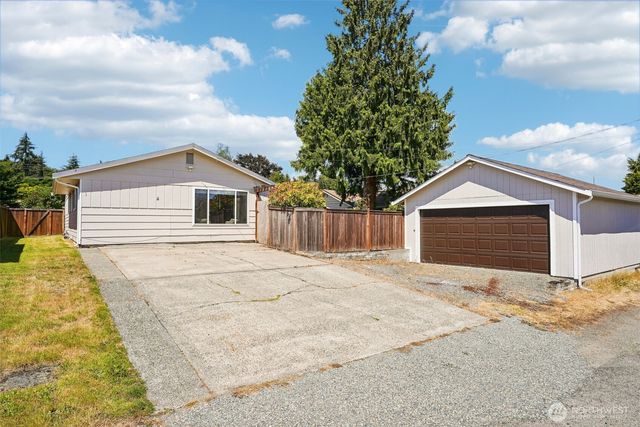 1425 N Woodlawn Street, Tacoma, WA 98406