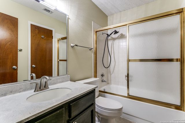 16246 Bear Run, San Antonio, TX 78247