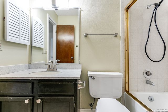 16246 Bear Run, San Antonio, TX 78247