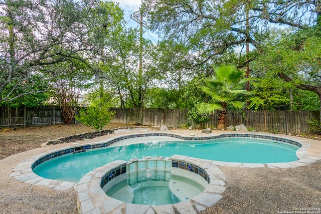 16246 Bear Run, San Antonio, TX 78247