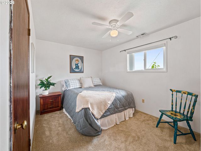 13606 S VICK Rd, Molalla, OR 97038