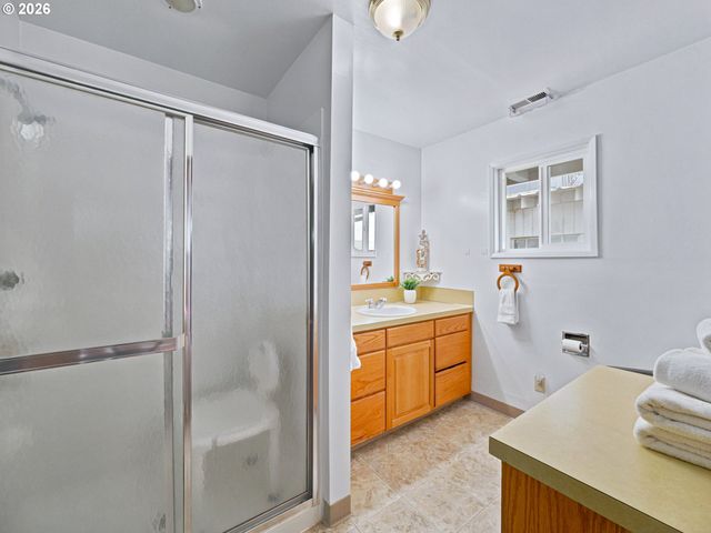 13606 S VICK Rd, Molalla, OR 97038