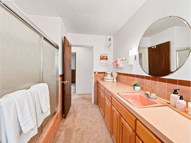 13606 S VICK Rd, Molalla, OR 97038