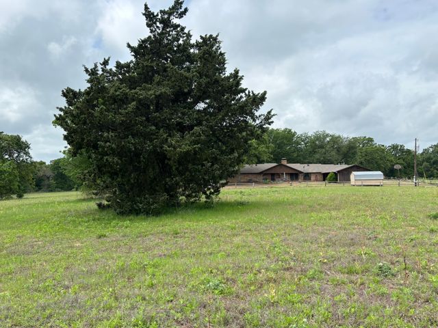 14070 County Road 3520, Brownsboro, TX 75756