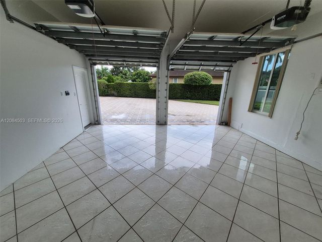 7625 SW 75th Avenue, Miami, FL 33143