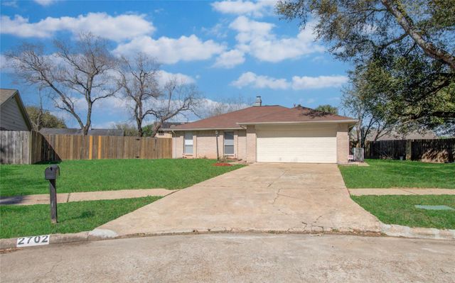 2702 Fir Crest Court, Stafford, TX 77477