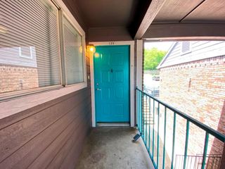 1840 Burton DR 128, Austin, TX 78741