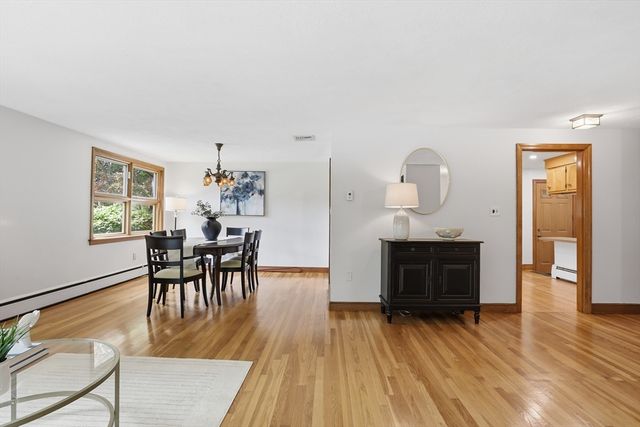 15 Thornberry Rd, Winchester, MA 01890