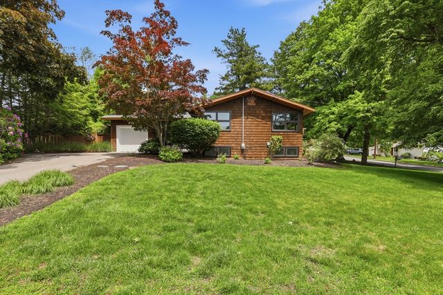 15 Thornberry Rd, Winchester, MA 01890
