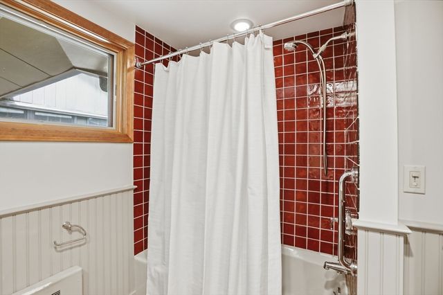 15 Thornberry Rd, Winchester, MA 01890