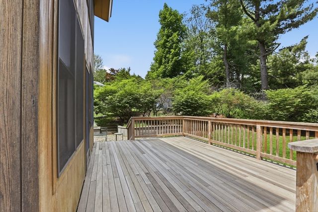15 Thornberry Rd, Winchester, MA 01890