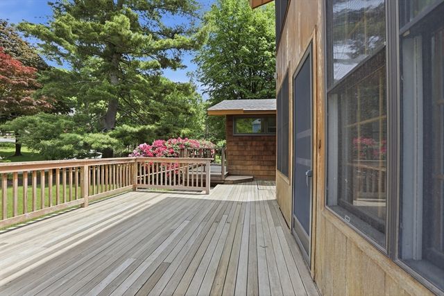 15 Thornberry Rd, Winchester, MA 01890