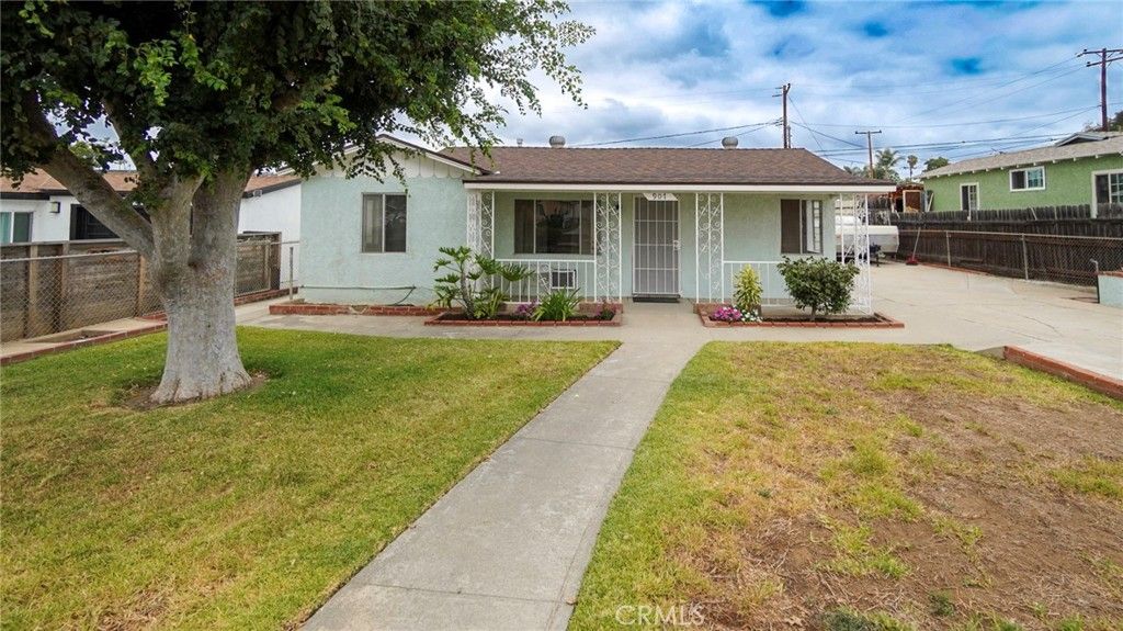 Image 2 of property listing at 907 E Francis, La Habra, CA 90631