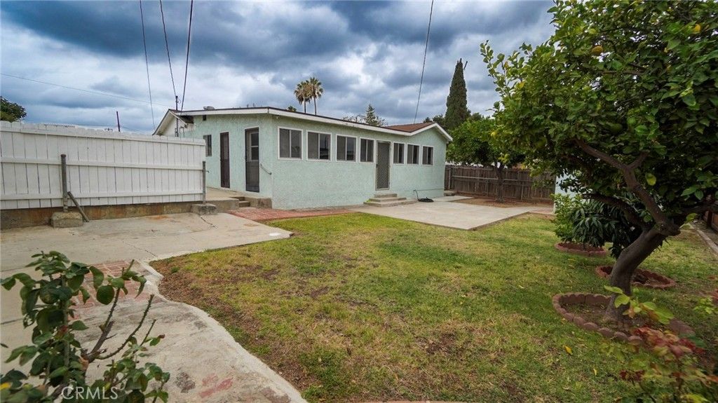 Image 25 of property listing at 907 E Francis, La Habra, CA 90631