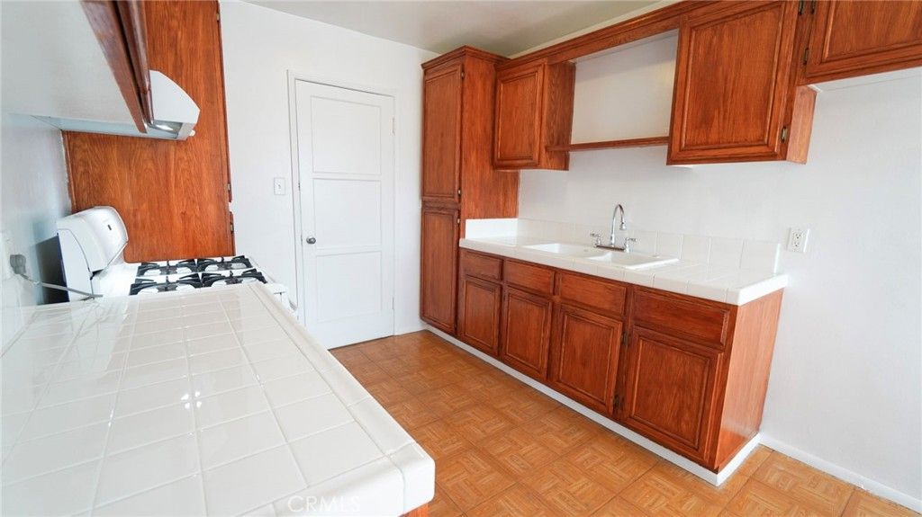 Image 9 of property listing at 907 E Francis, La Habra, CA 90631