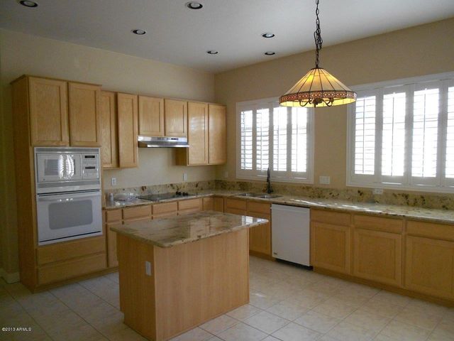 1802 S Pennington Drive, Chandler, AZ 85286