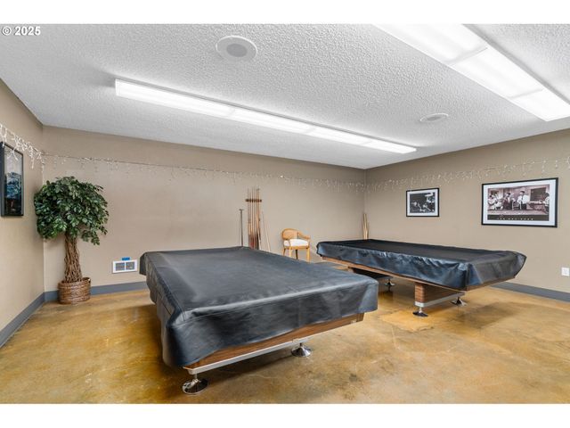 45 EAGLE CREST Dr 501, Lake Oswego, OR 97035