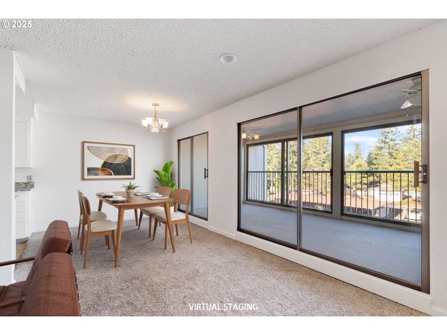 45 EAGLE CREST Dr 501, Lake Oswego, OR 97035