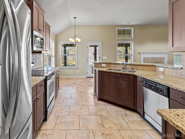 8848 Pemberton Park, Montgomery, AL 36117