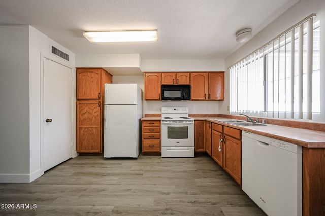 2260 W FREMONT Drive, Tempe, AZ 85282