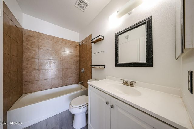 2260 W FREMONT Drive, Tempe, AZ 85282