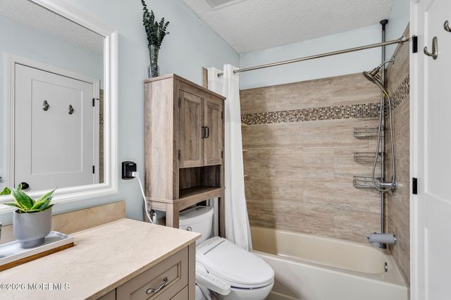 310 Larkspur Lane, Jackson, NJ 08527