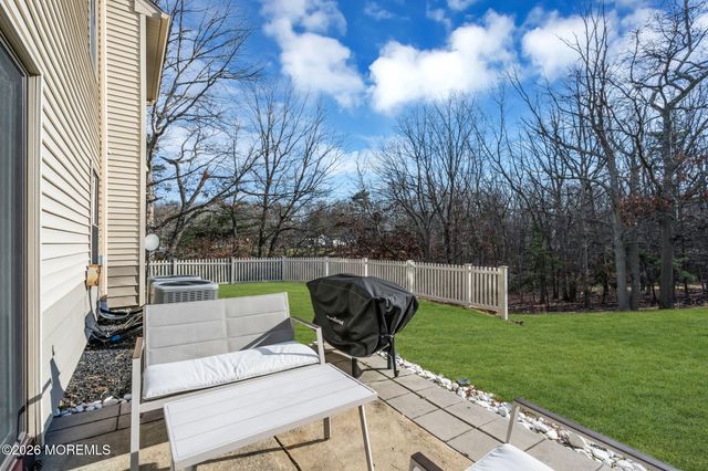 310 Larkspur Lane, Jackson, NJ 08527