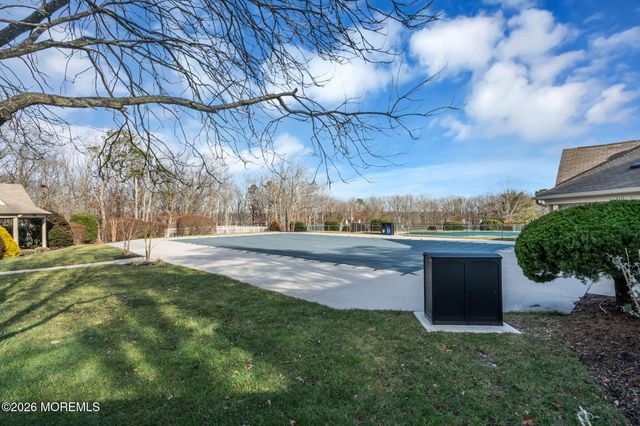 310 Larkspur Lane, Jackson, NJ 08527