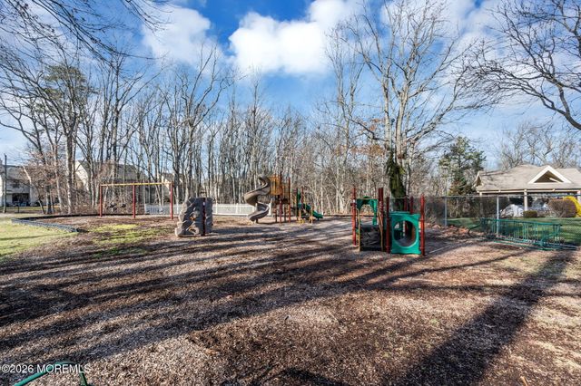 310 Larkspur Lane, Jackson, NJ 08527