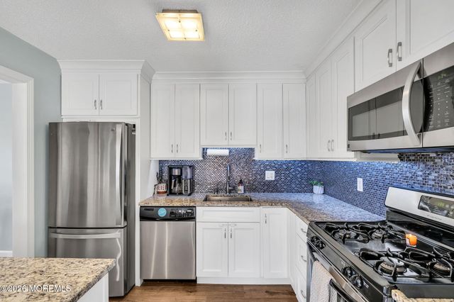 310 Larkspur Lane, Jackson, NJ 08527