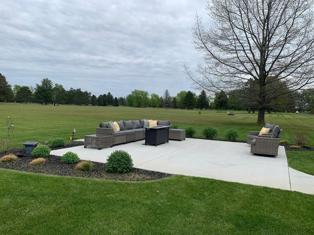 1139 Fairway Drive, Lake Isabella, MI 48893