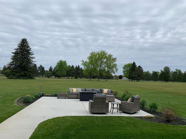 1139 Fairway Drive, Lake Isabella, MI 48893
